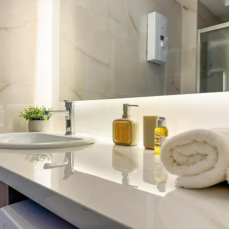 Qoople New Level Cleopatra A9 One-bedroom Apartment